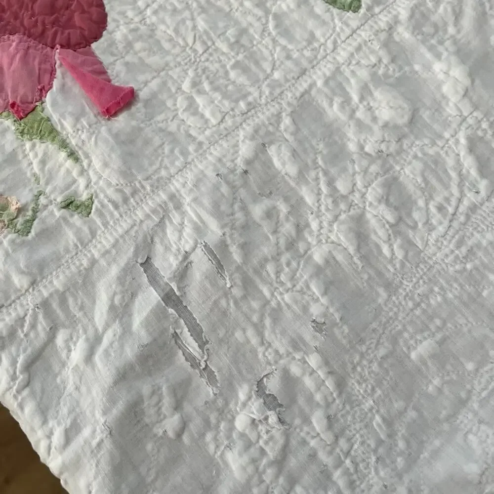 Vintage Handmade Applique Quilt 74 x 85 in Pink Fabric Flowers Green Foliage